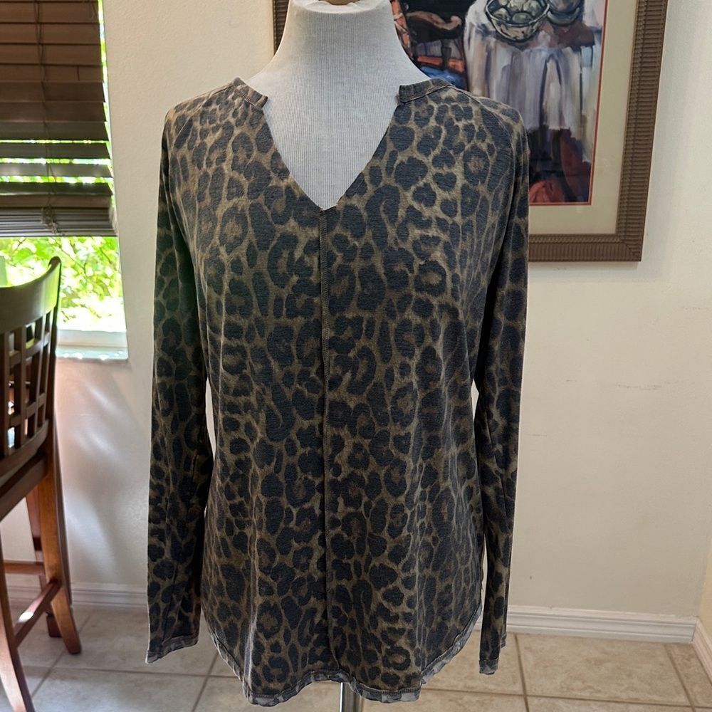 BiBi Leopard Print Long Sleeve Top Size Large